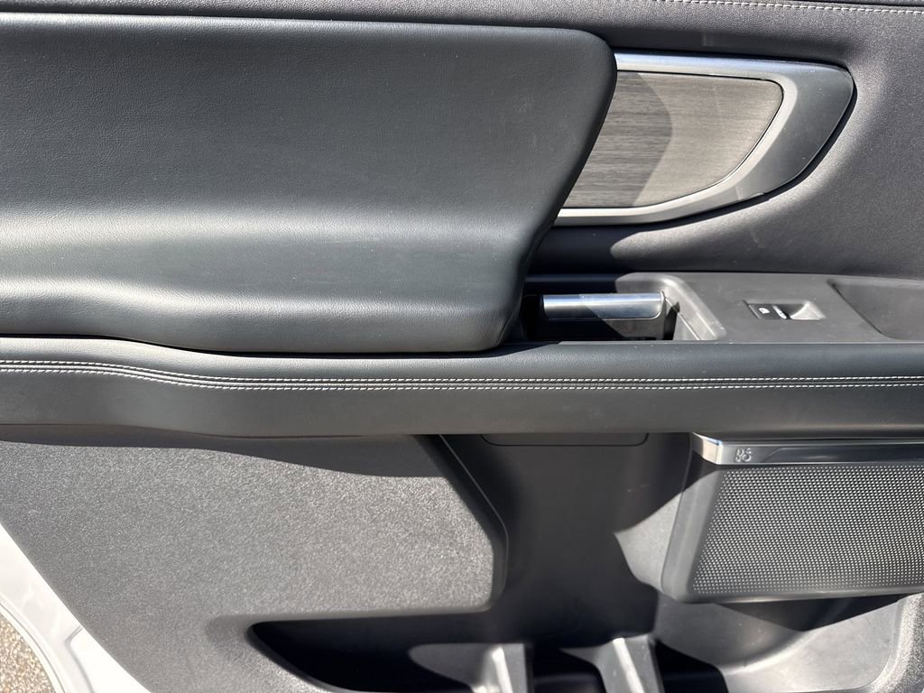 Used 2025 Ford Expedition Max Platinum image 15