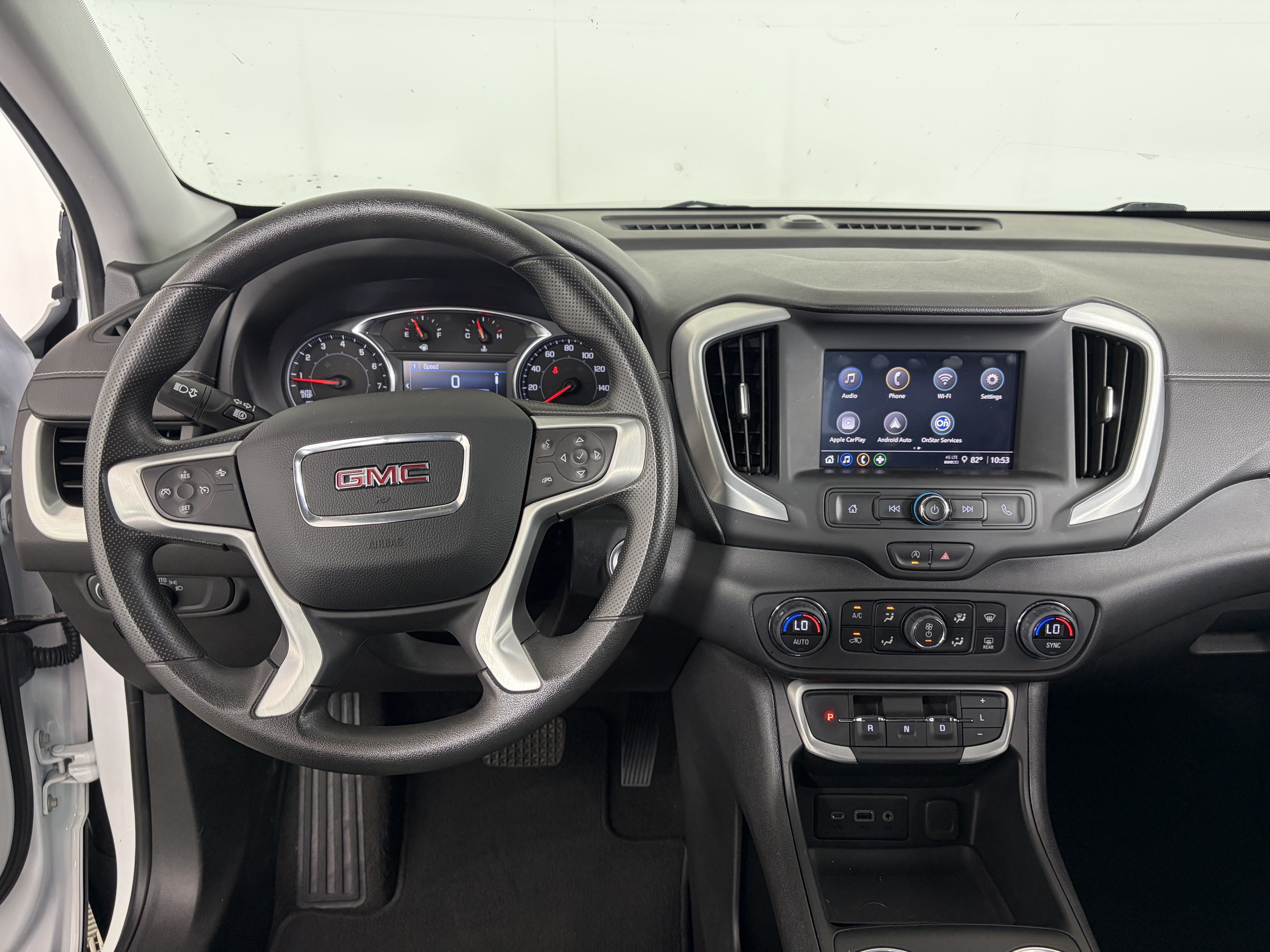 Used 2023 GMC Terrain SLE w/ Driver Convenience Package AWD/4WD image 3