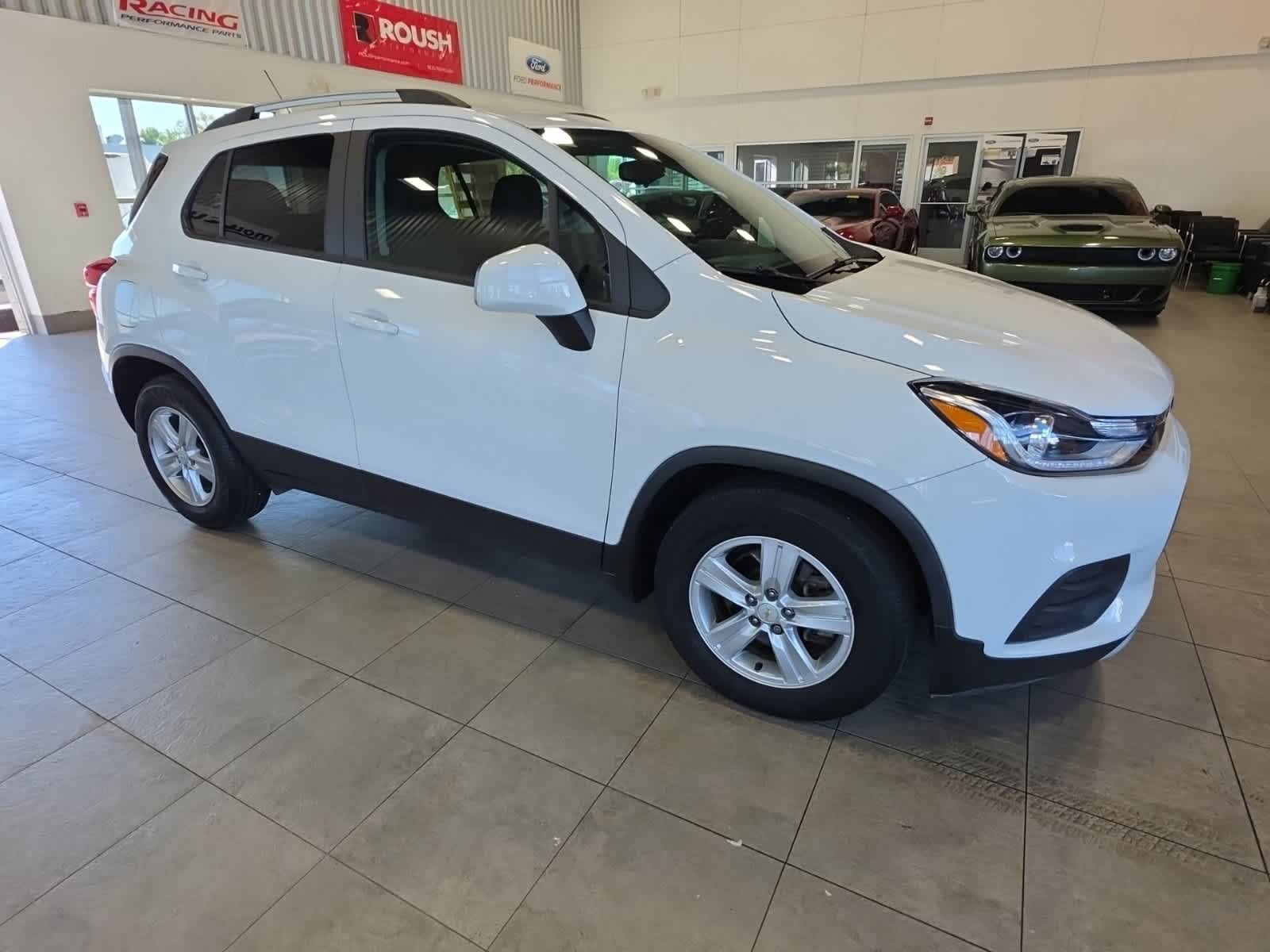 Used 2021 Chevrolet Trax LT FWD image 4