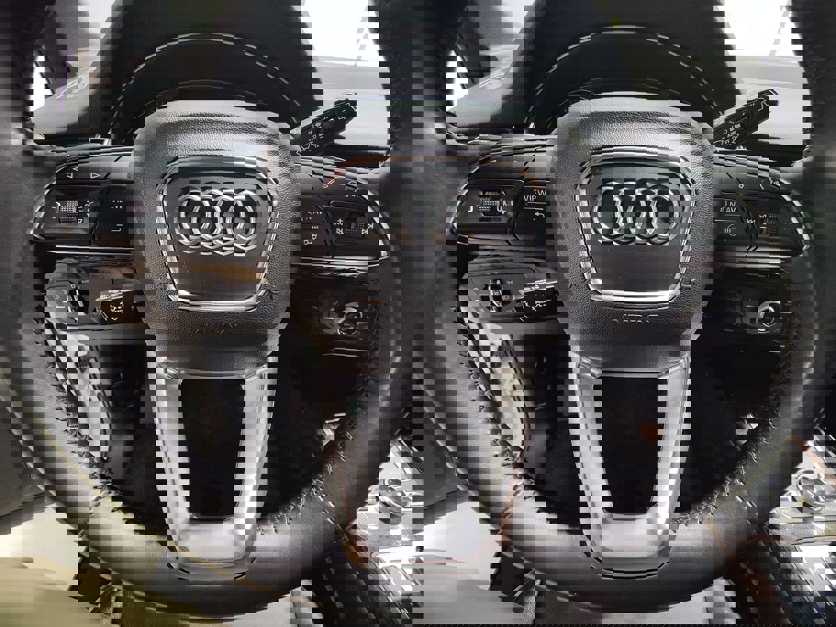 Used 2017 Audi Q7 3.0T Premium Plus image 30