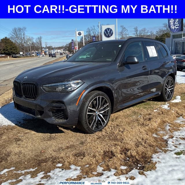 Used 2022 BMW X5 M50i image 1