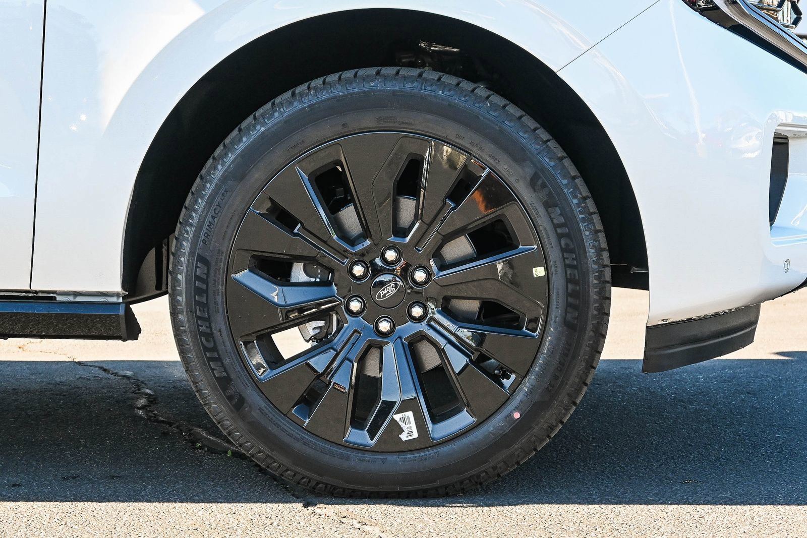 New 2025 Ford Expedition Max Platinum w/ Stealth Appearance Package image 11