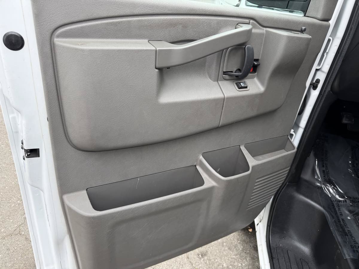 Used 2020 Chevrolet Express 2500 w/ Driver Convenience Package RWD image 8