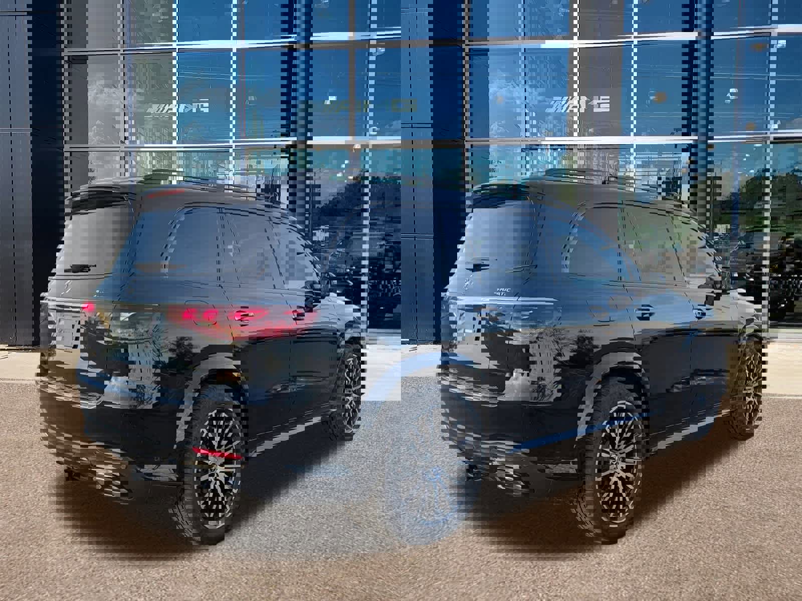 Used 2025 Mercedes-Benz GLS 450 4MATIC image 5