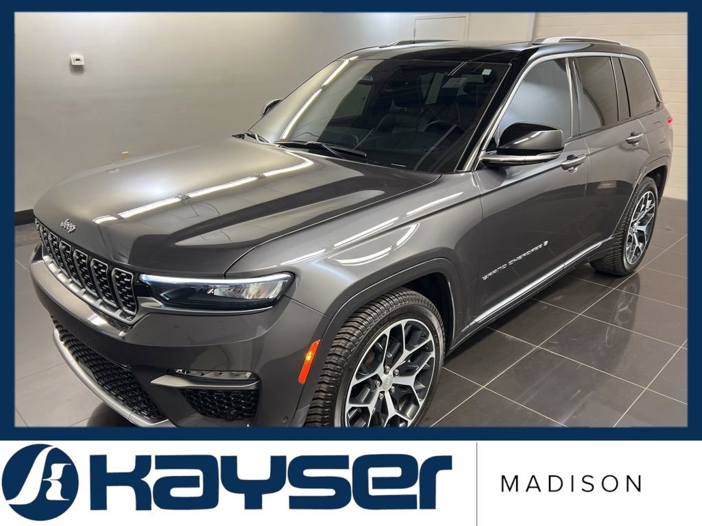Used 2023 Jeep Grand Cherokee Summit AWD/4WD image 3