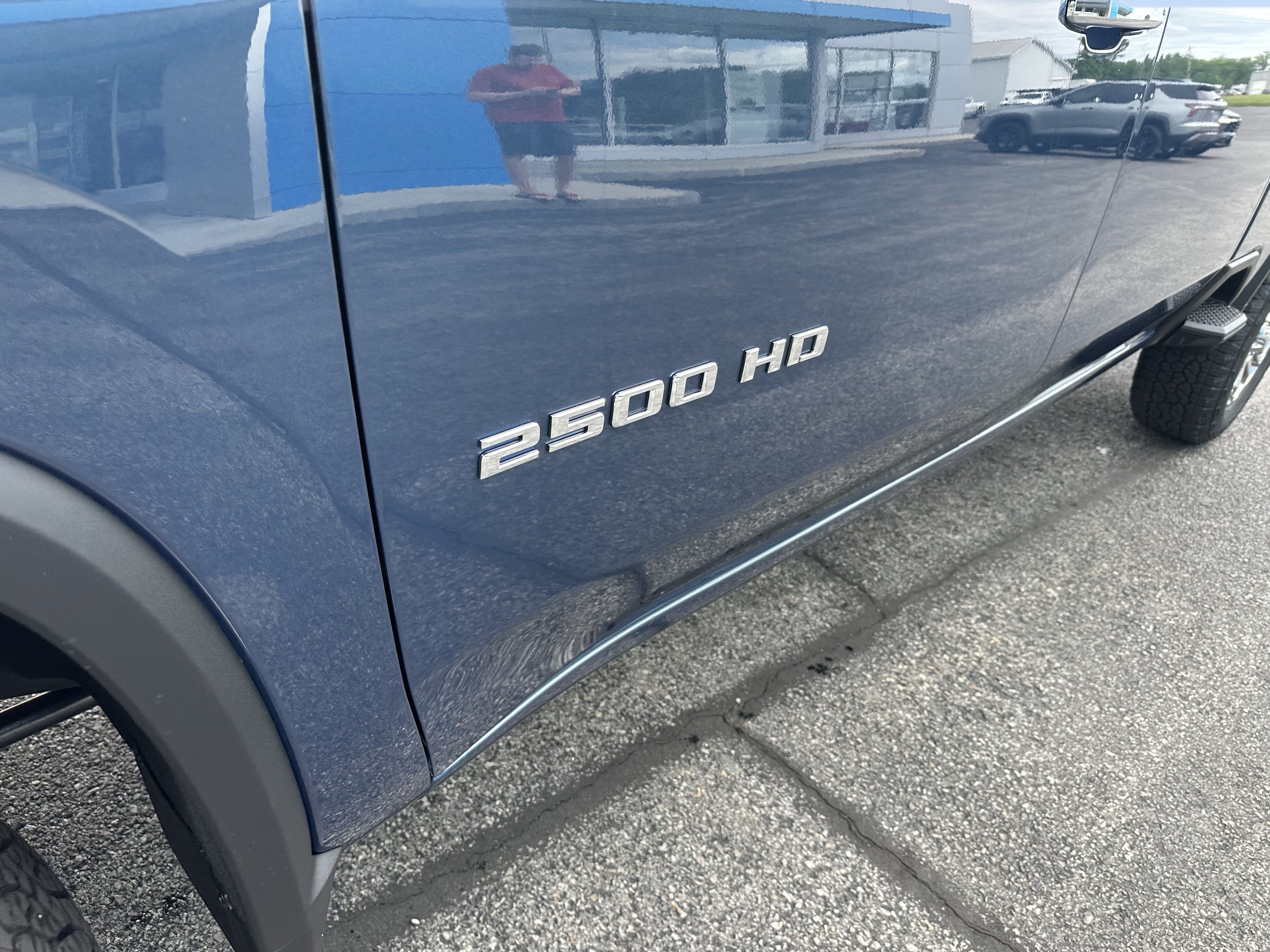 New 2026 Chevrolet Silverado 2500 LTZ w/ LTZ Premium Package AWD/4WD image 6