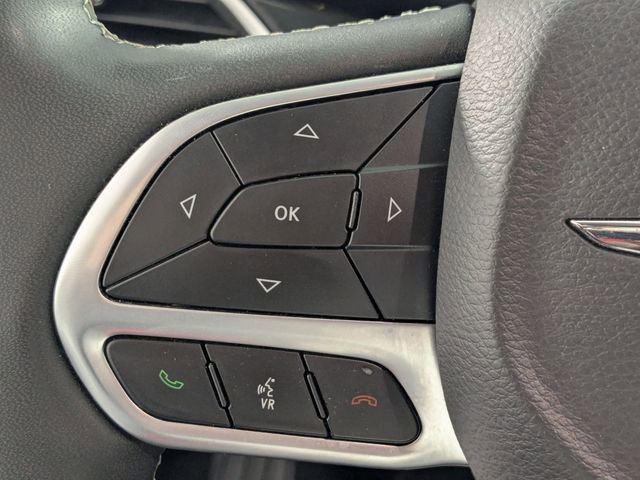 Used 2024 Chrysler Voyager LX image 15