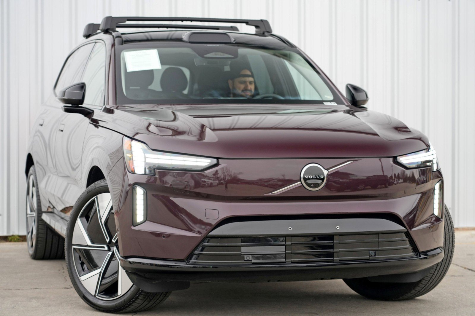 Used 2025 Volvo EX90 Ultra image 4