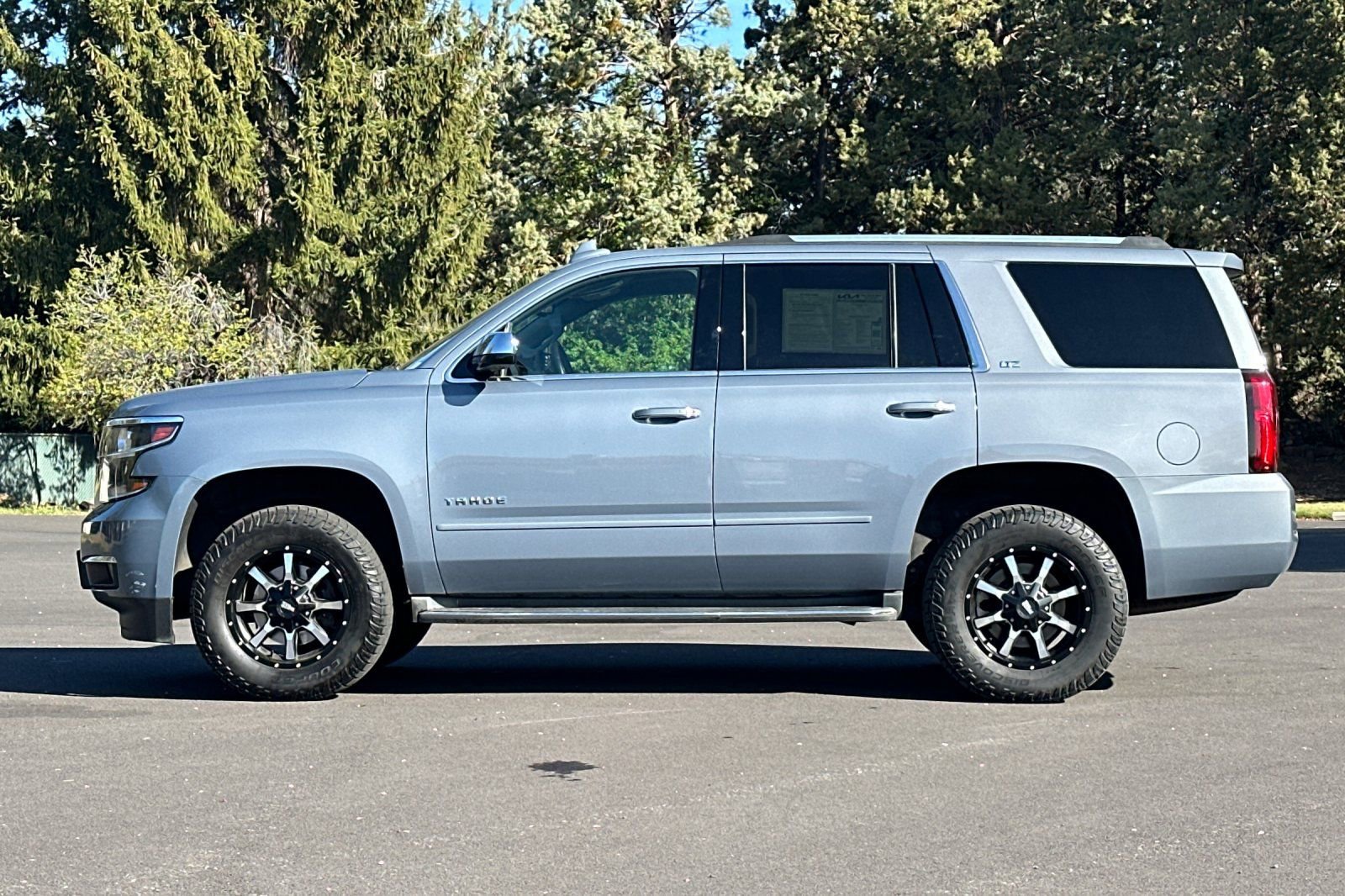 Used 2016 Chevrolet Tahoe LTZ AWD/4WD image 7