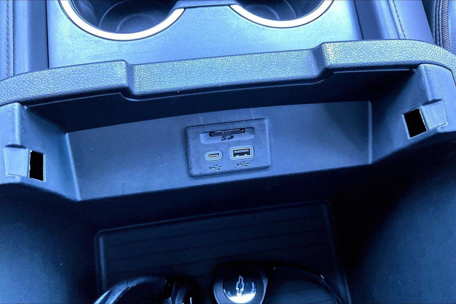 Used 2021 Chevrolet Tahoe High Country image 33