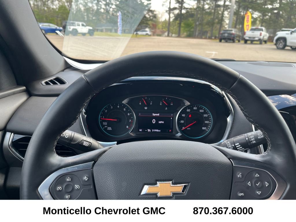 Used 2023 Chevrolet Traverse LT FWD image 12