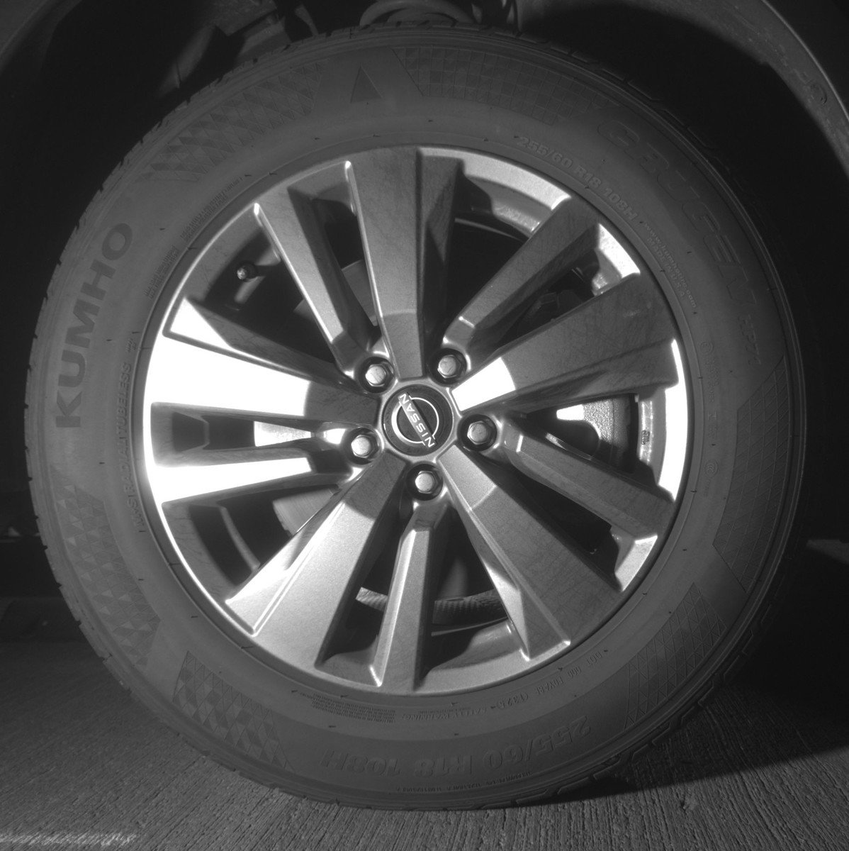 Used 2025 Nissan Pathfinder SV AWD/4WD image 13