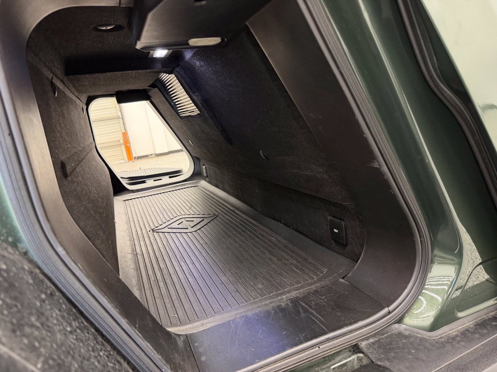 Used 2022 Rivian R1T Adventure AWD/4WD image 16