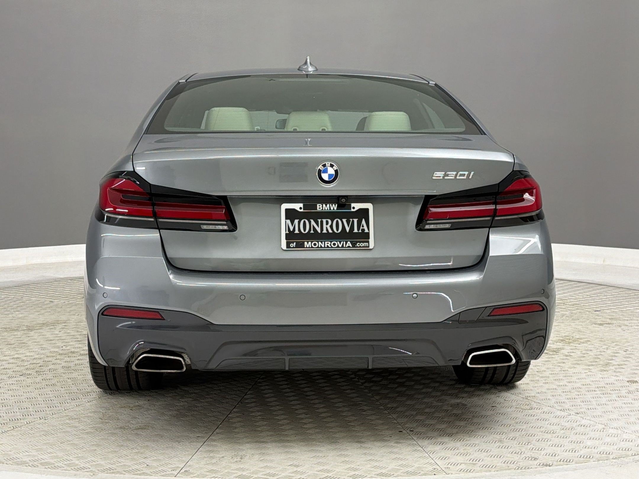 Used 2023 BMW 530i w/ M Sport Package RWD image 10