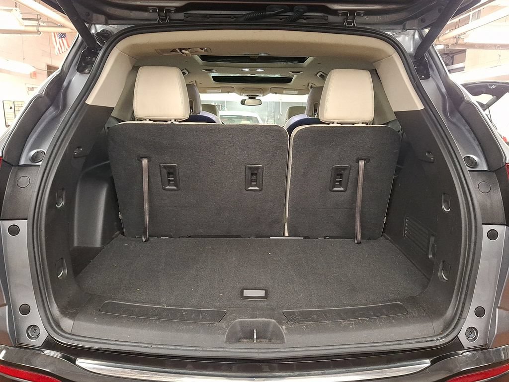 Used 2018 Buick Enclave Essence AWD/4WD image 27