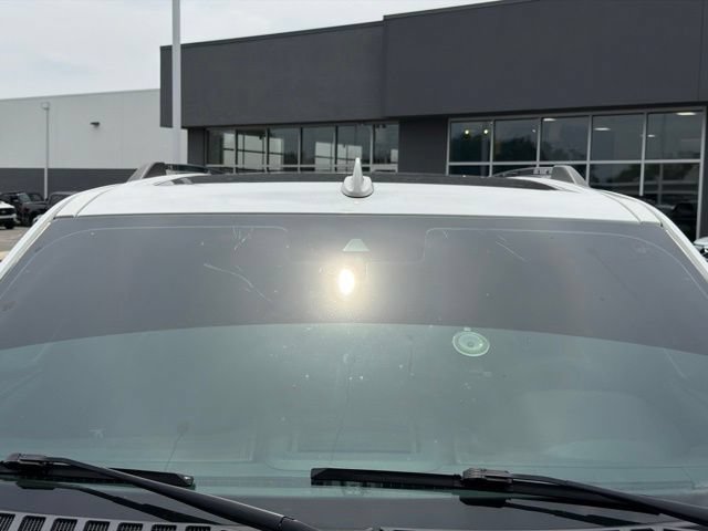 Used 2020 Ford Expedition Limited w/ Equipment Group 301A AWD/4WD image 26