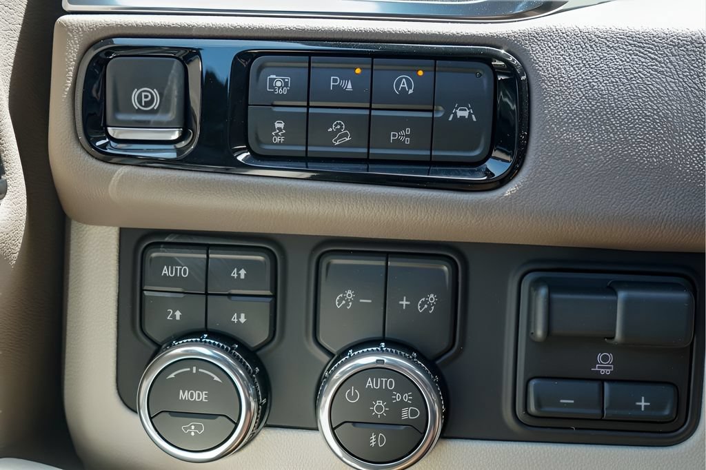 New 2026 GMC Yukon Denali w/ Denali Reserve Package AWD/4WD image 15