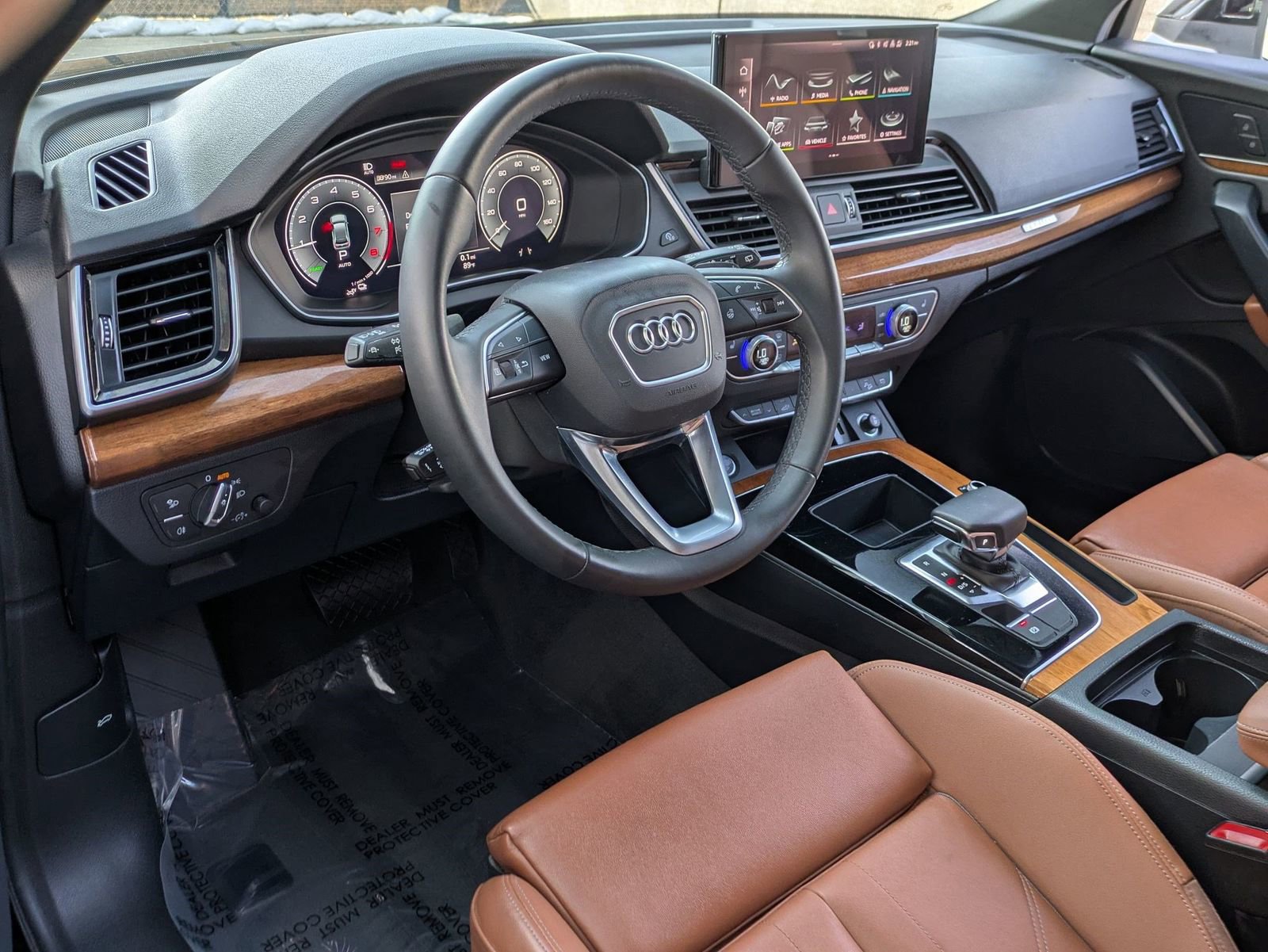 Used 2023 Audi Q5 e Premium w/ Convenience Package image 15