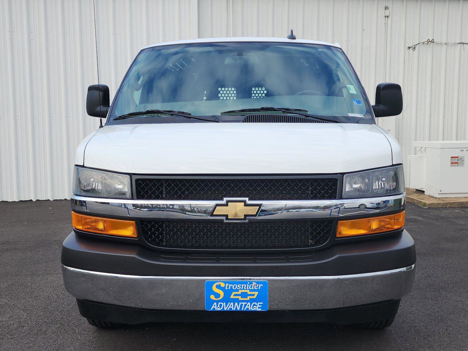 Used 2024 Chevrolet Express 2500 w/ Driver Convenience Package image 8