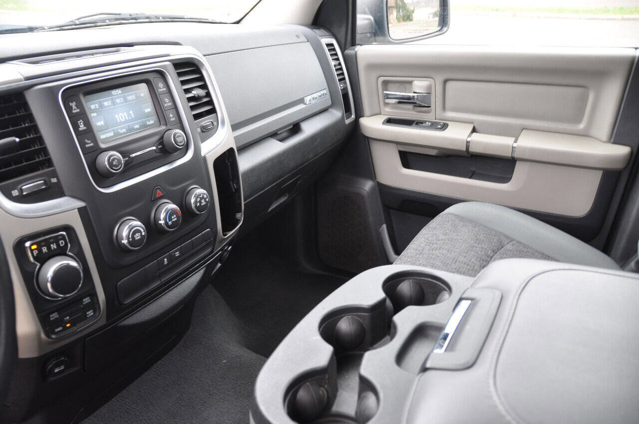 Used 2016 RAM 1500 Big Horn image 23