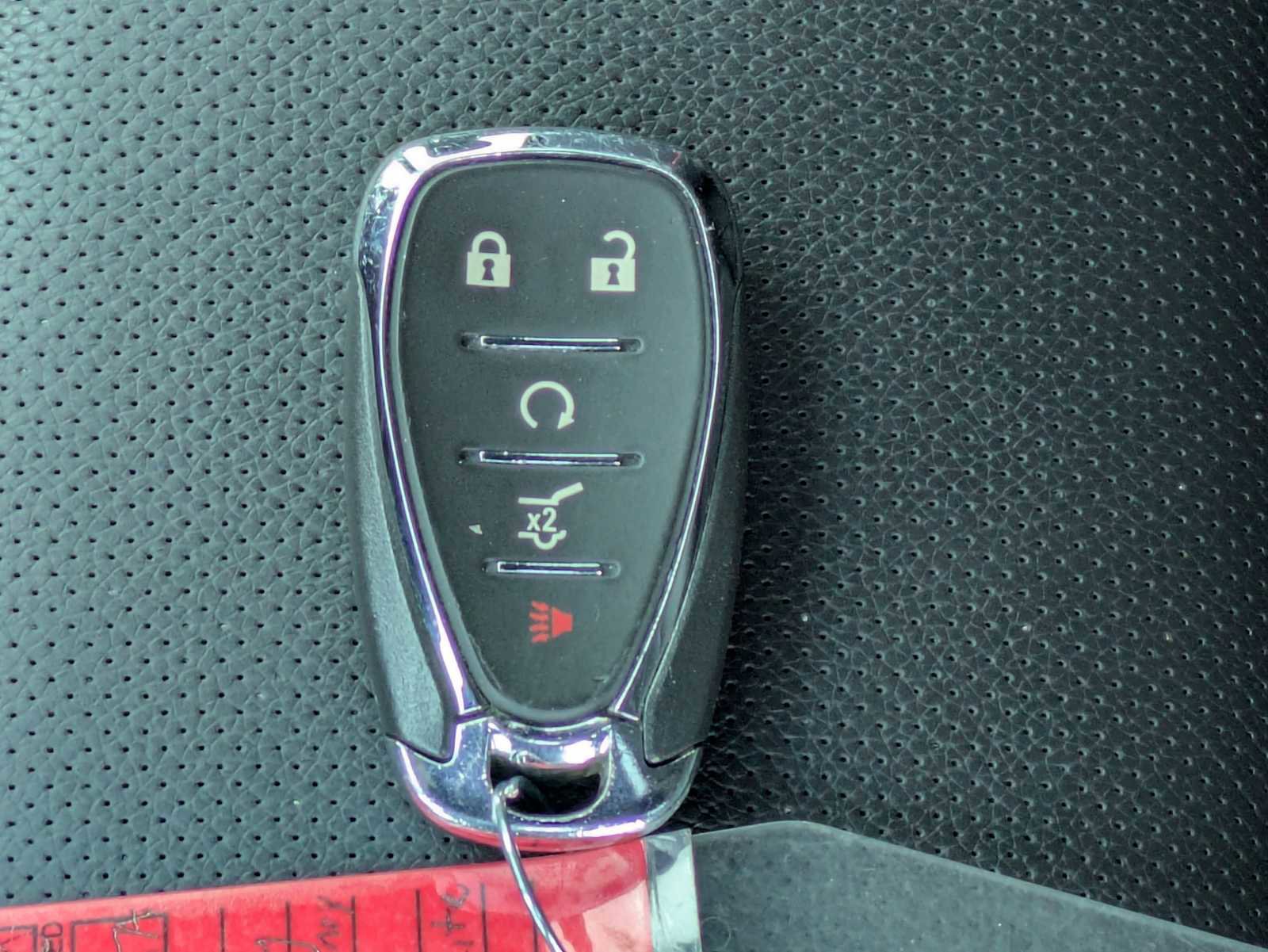 Used 2024 Chevrolet Equinox RS w/ RS Leather Package image 34