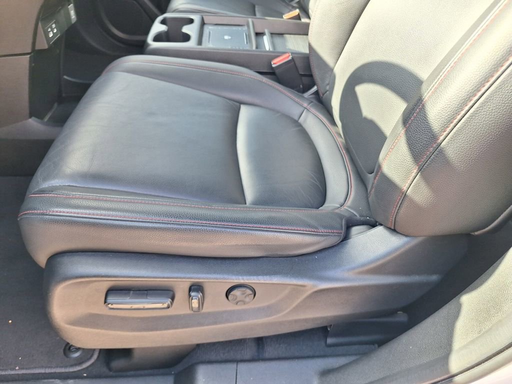 Used 2025 Honda Odyssey Sport-L image 31