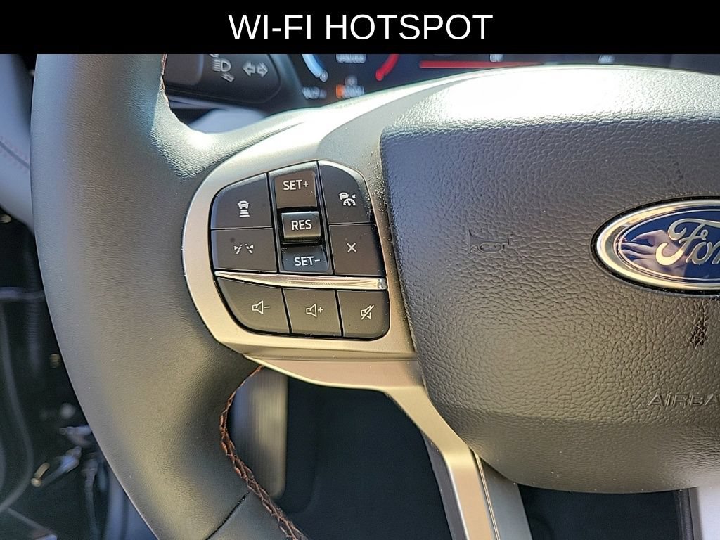Used 2026 Ford Explorer Active AWD/4WD image 22