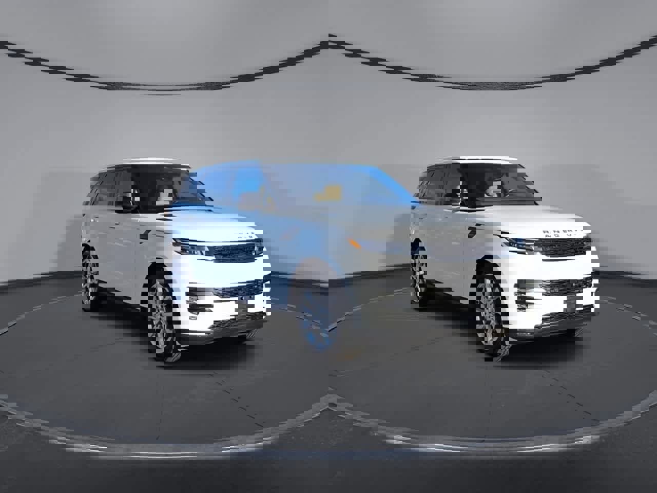 Used 2025 Land Rover Range Rover Sport SE image 2