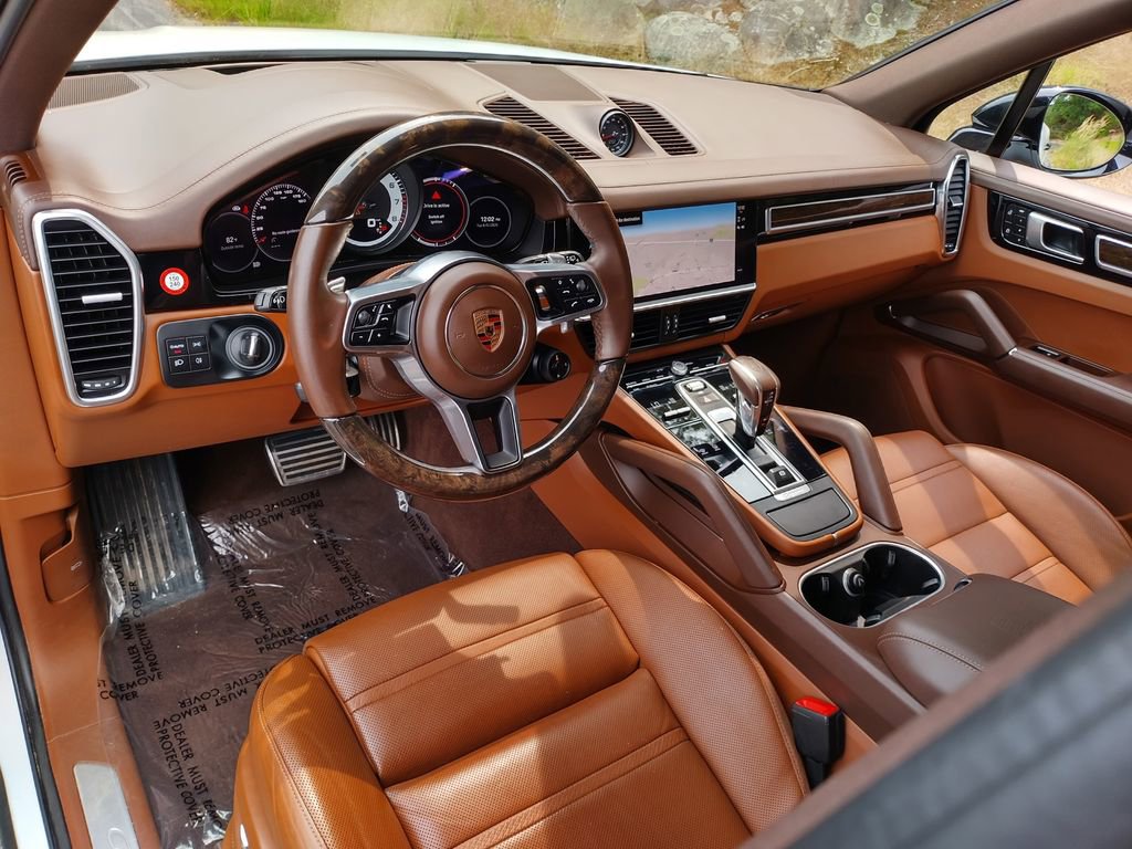 Used 2022 Porsche Cayenne S Platinum image 11