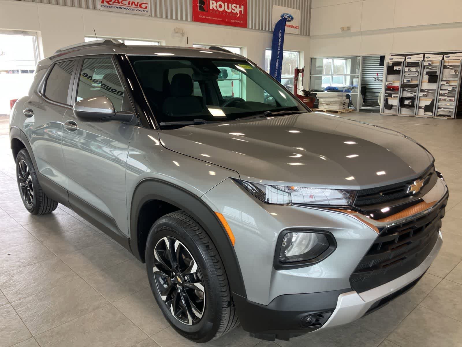 Used 2023 Chevrolet TrailBlazer LT image 3