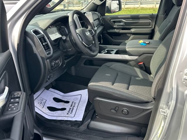 New 2026 RAM 1500 4x4 Crew Cab image 10
