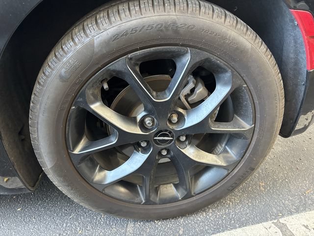 Used 2025 Chrysler Pacifica Limited FWD image 9