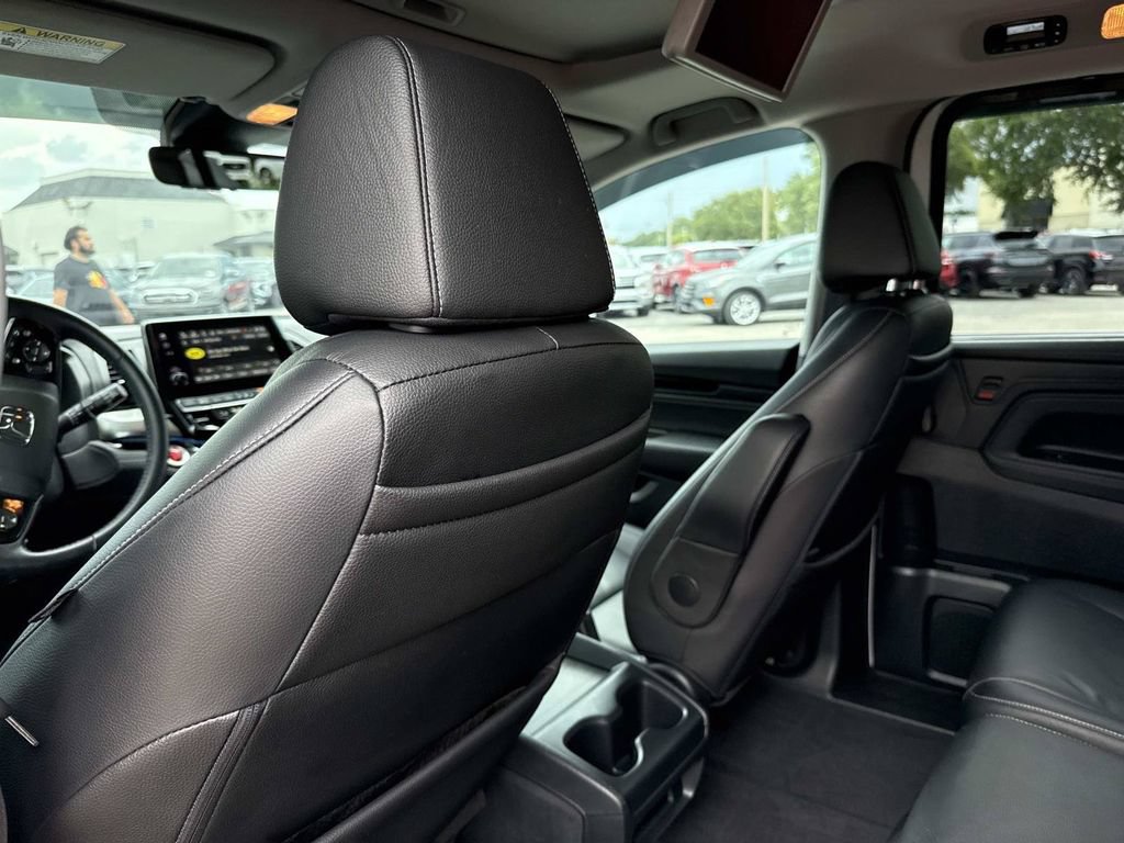 Used 2023 Honda Odyssey Touring image 11