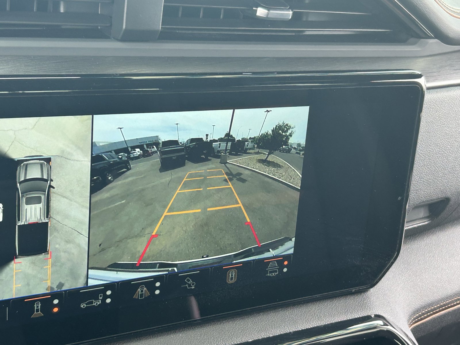 Certified 2025 GMC Sierra 1500 AT4 AWD/4WD image 30