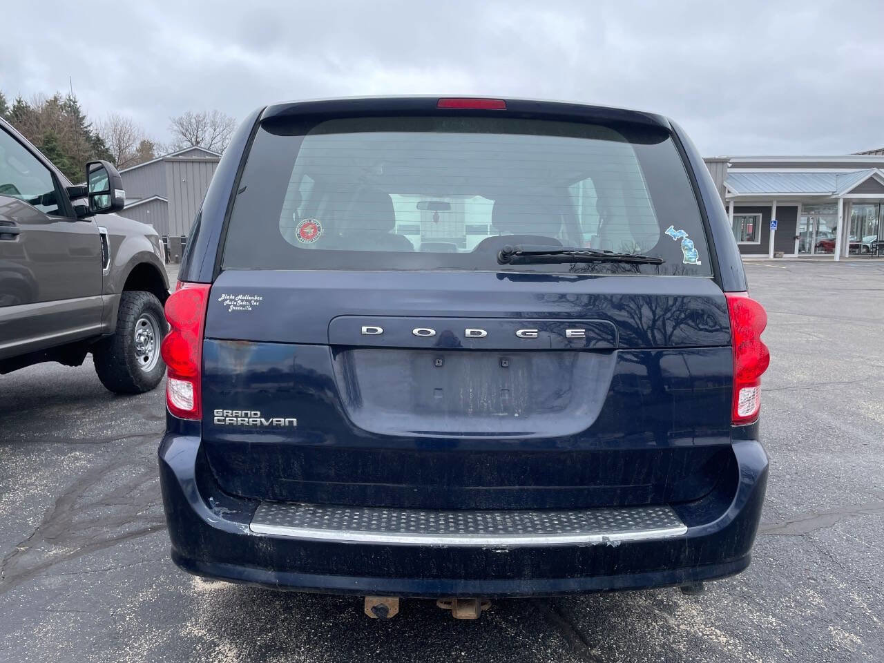 Used 2012 Dodge Grand Caravan American Value Package FWD image 3