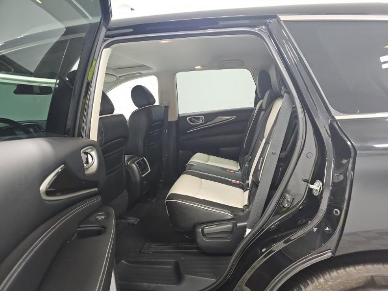 Used 2020 INFINITI QX60 Signature Edition w/ Cargo Package Essential image 11