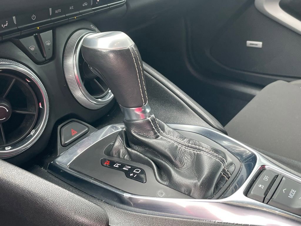 Used 2021 Chevrolet Camaro LT w/ Technology Package RWD image 17