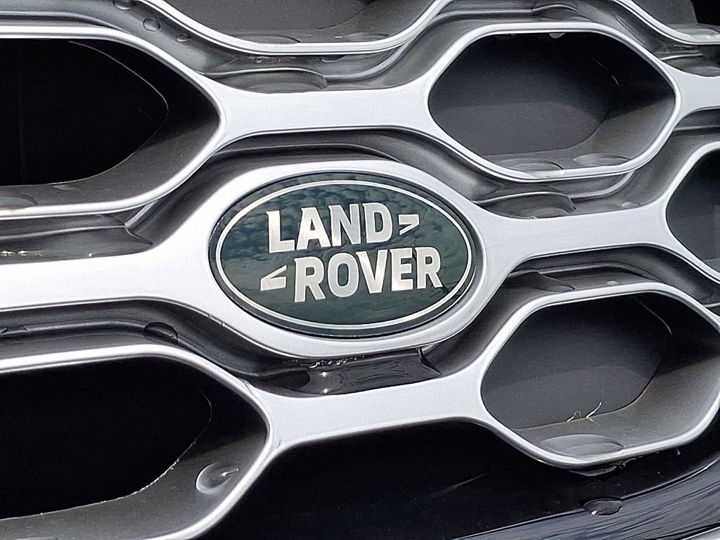 New 2025 Land Rover Discovery S image 22
