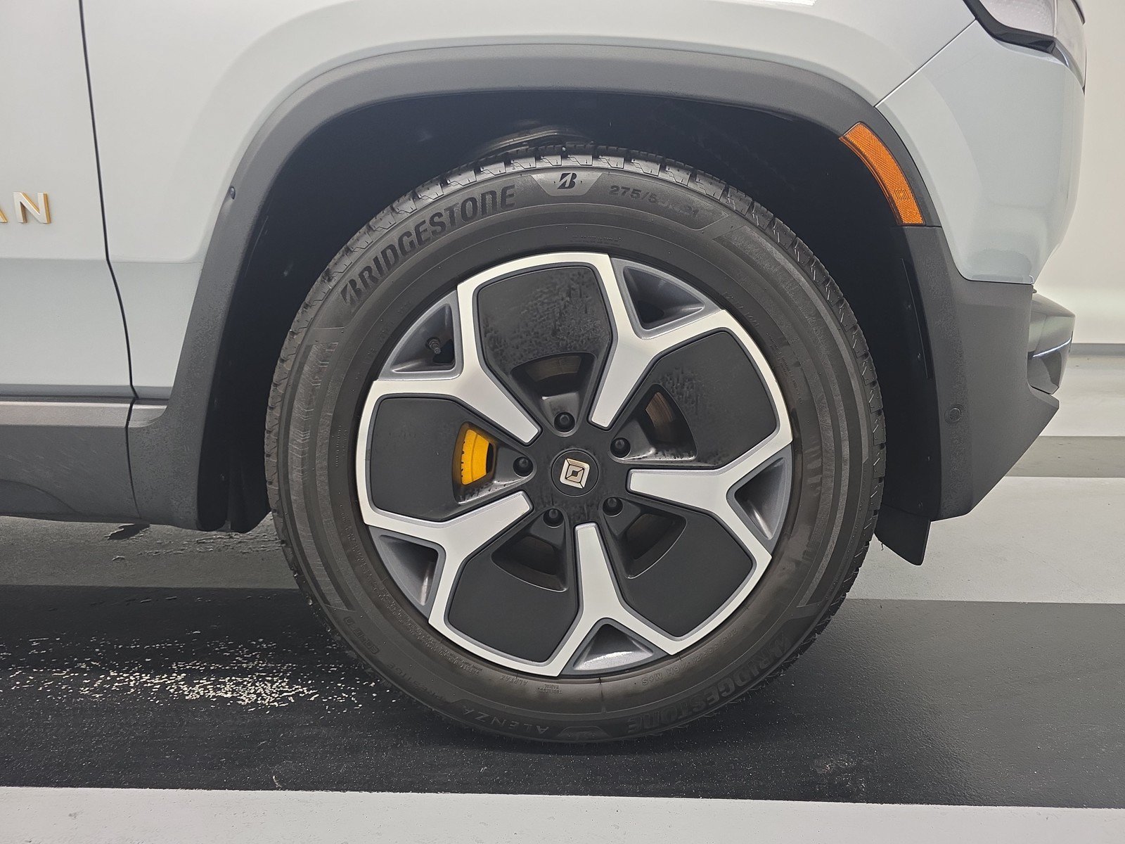 Used 2024 Rivian R1S Adventure AWD/4WD image 11
