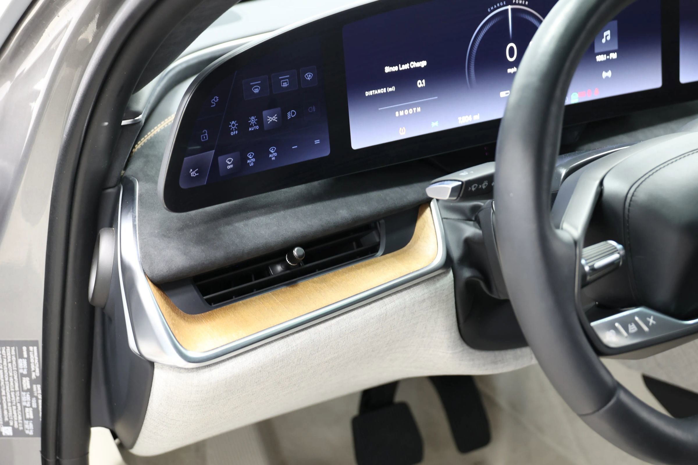 Used 2023 Lucid Air Grand Touring image 19