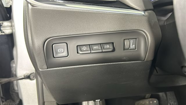 Used 2022 Buick Enclave Avenir w/ Avenir Technology Package AWD/4WD image 19