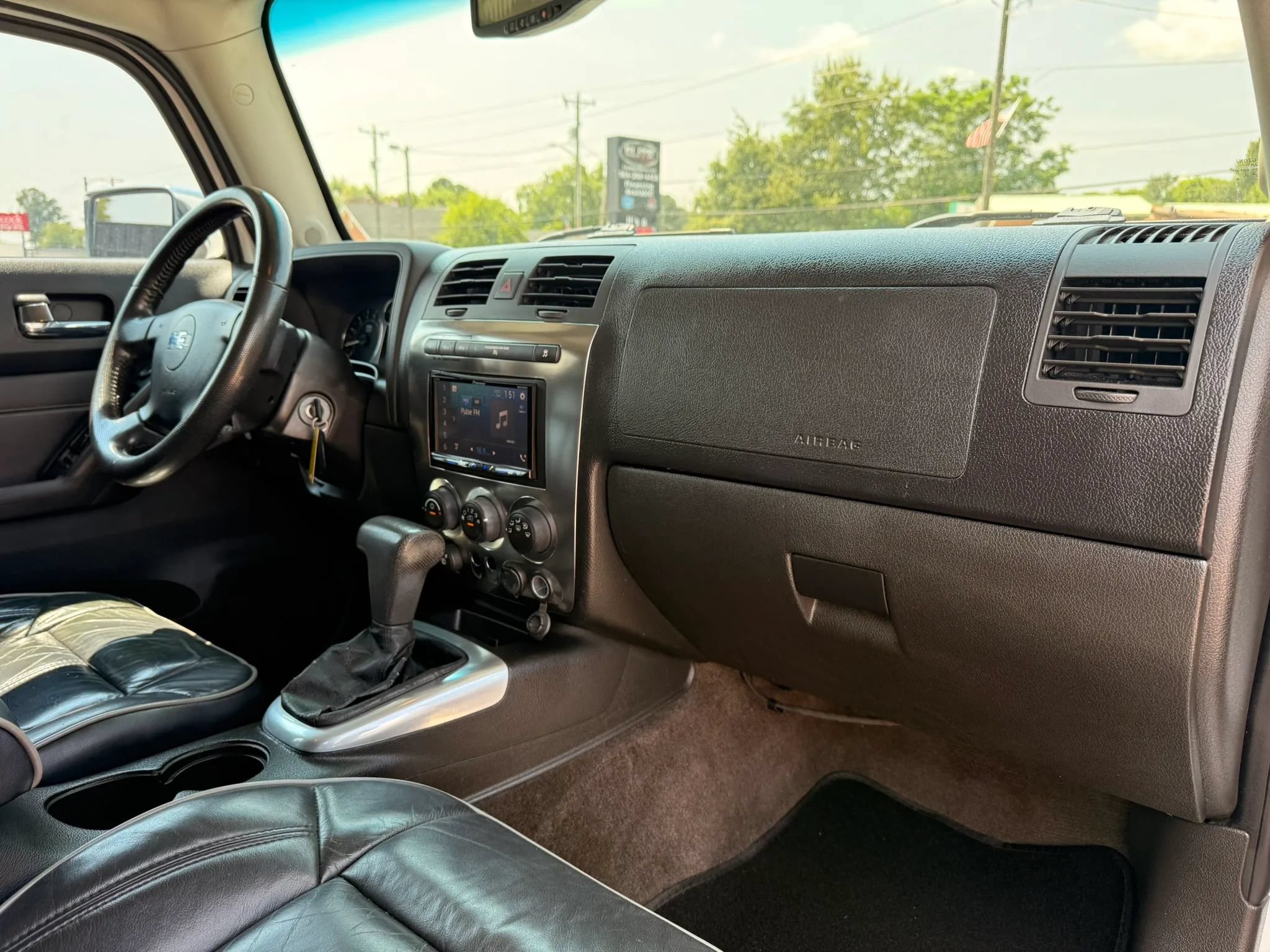 Used 2009 HUMMER H3 Luxury AWD/4WD image 22