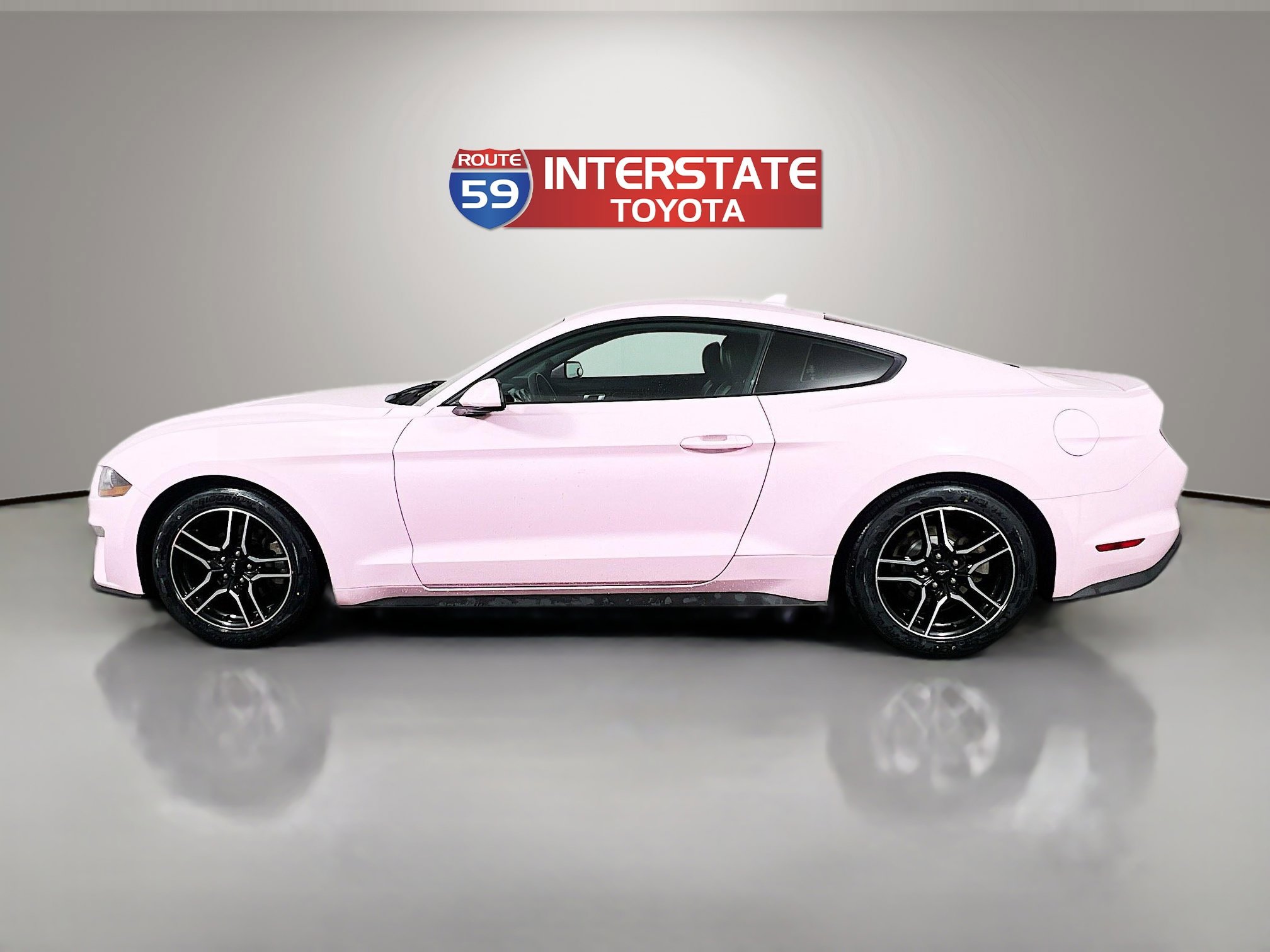Used 2022 Ford Mustang Premium RWD image 4