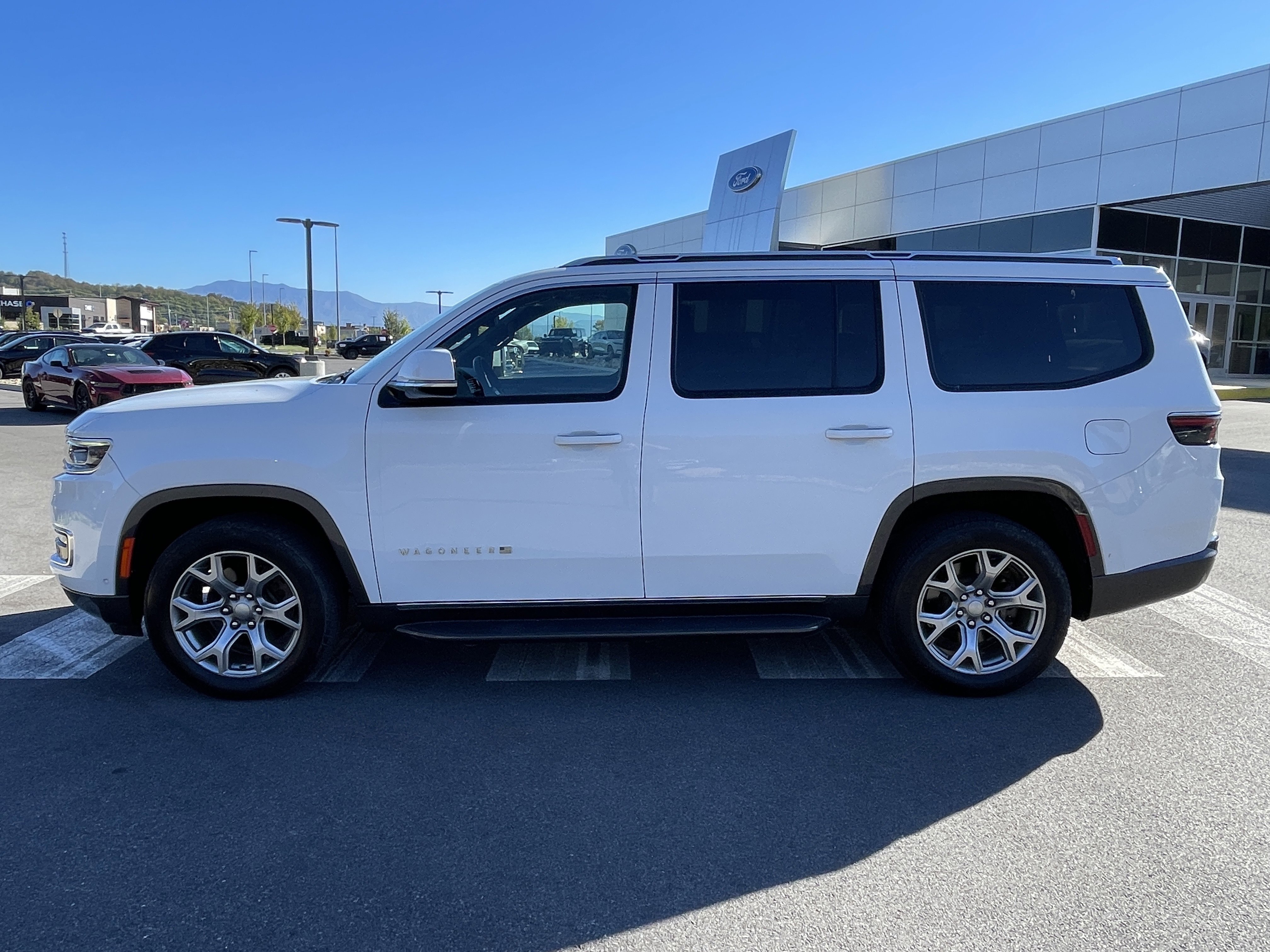 Used 2022 Jeep Wagoneer Series II image 8