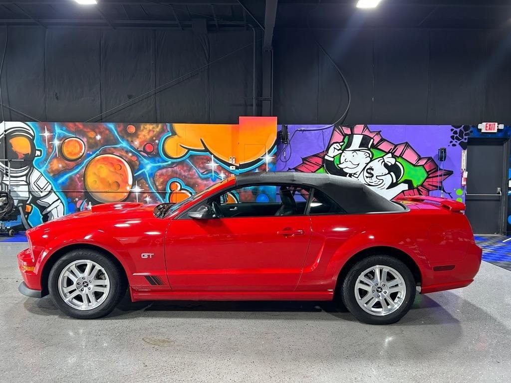 Used 2007 Ford Mustang GT RWD image 6