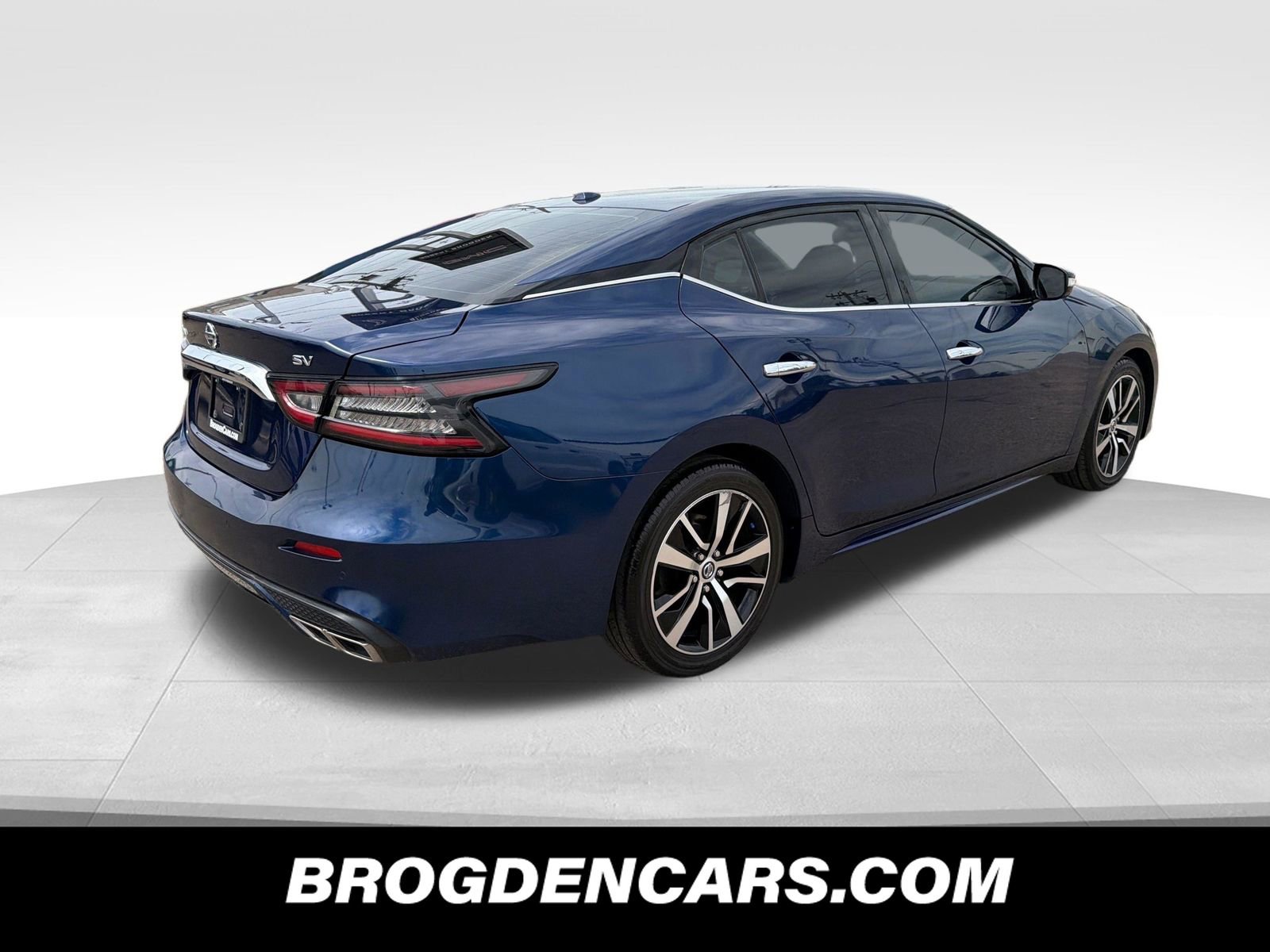 Used 2022 Nissan Maxima SV w/ Floor Mat Group FWD image 3