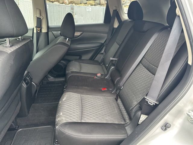 Used 2020 Nissan Rogue SV image 22