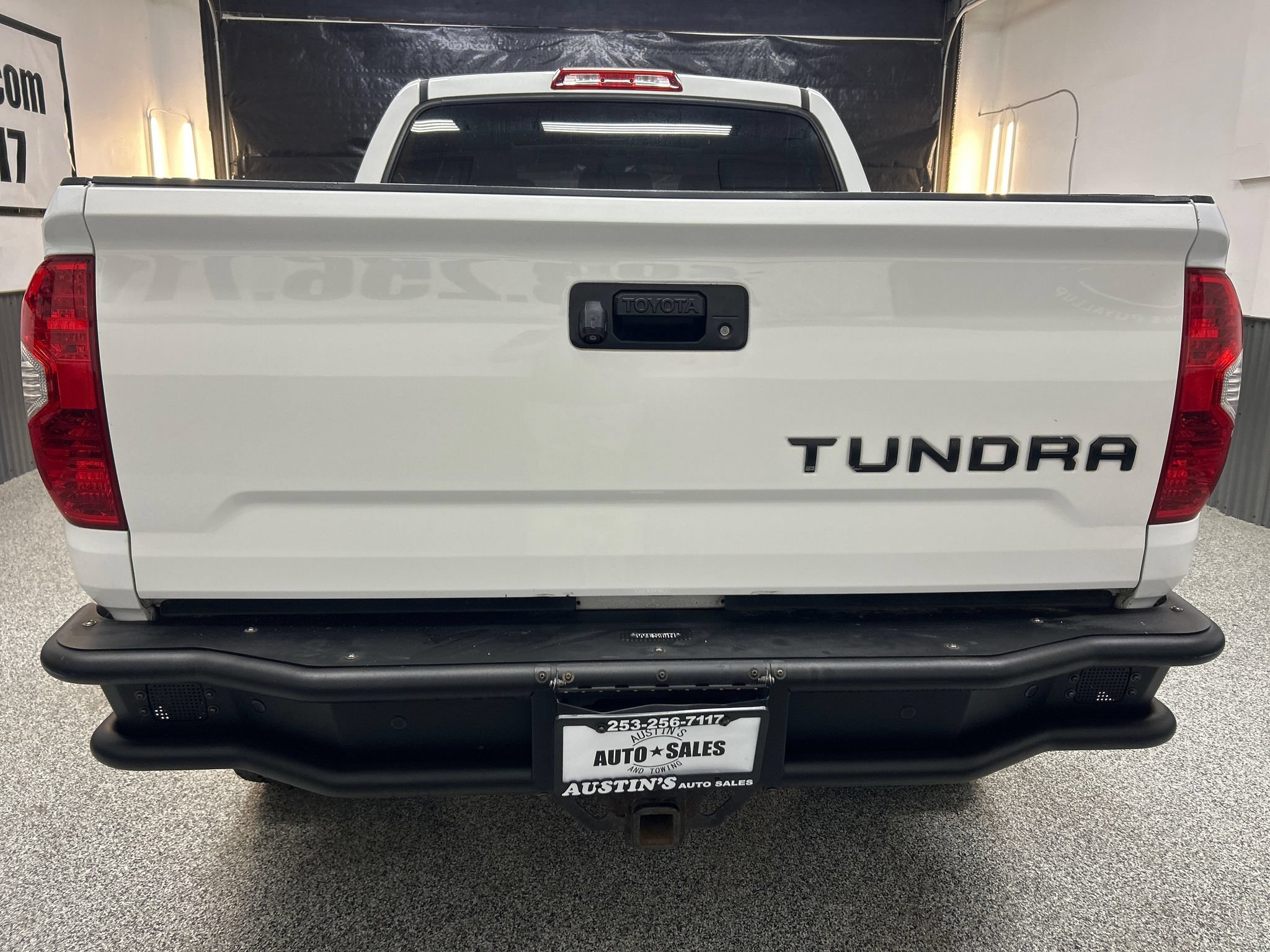 Used 2014 Toyota Tundra SR5 AWD/4WD image 5