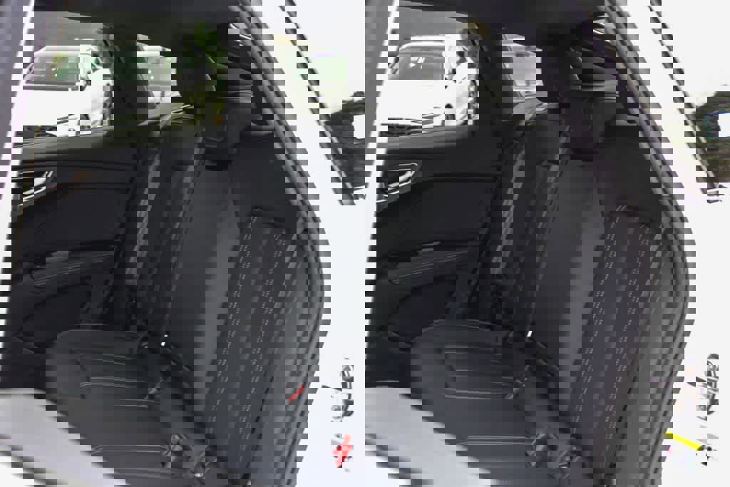 Used 2023 Audi Q4 e-tron Prestige image 17