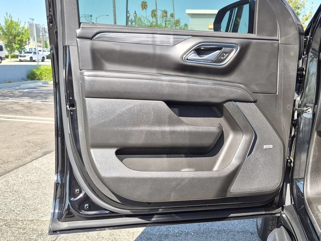 Used 2021 GMC Yukon XL SLT w/ Rear Media and Nav Package AWD/4WD image 24